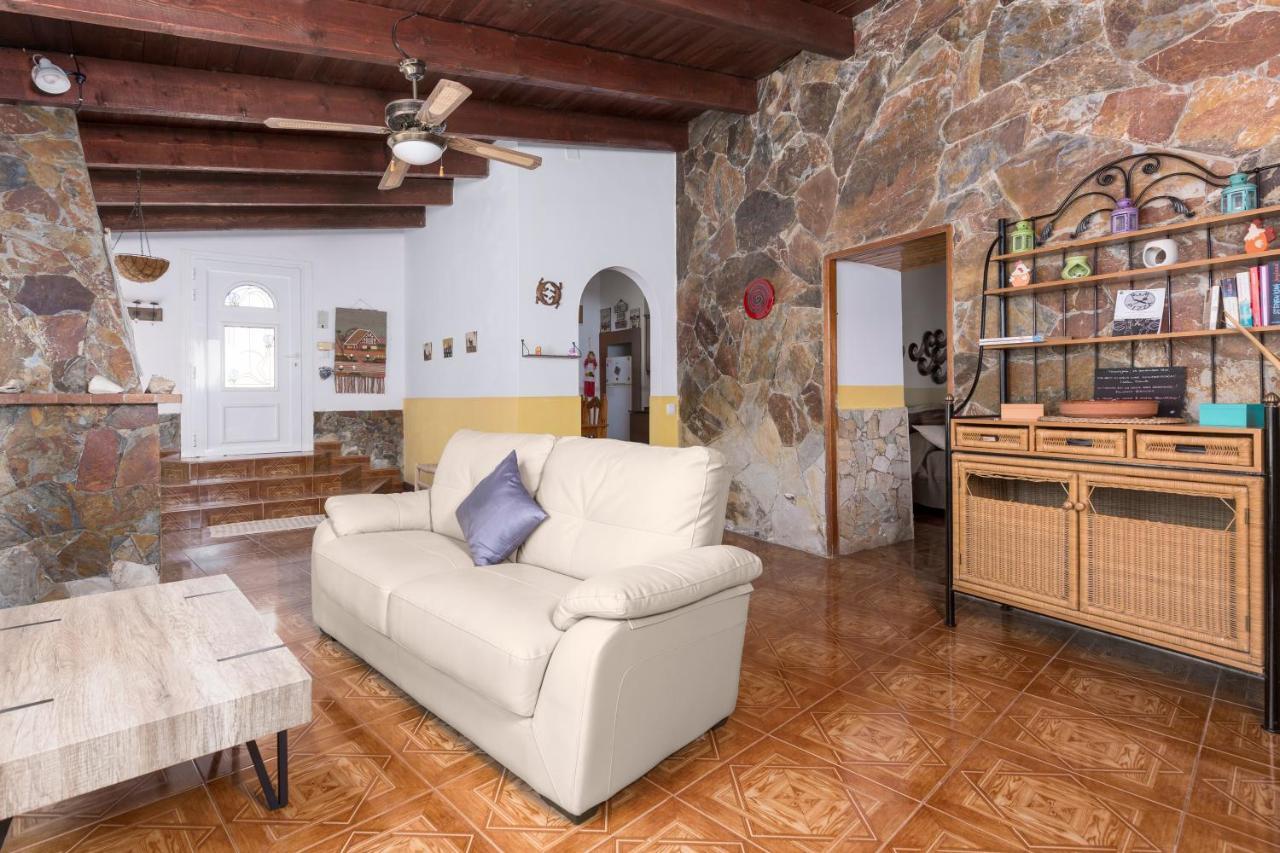 Home2Book Quiet Villa With Private Pool Triquivijate Εξωτερικό φωτογραφία