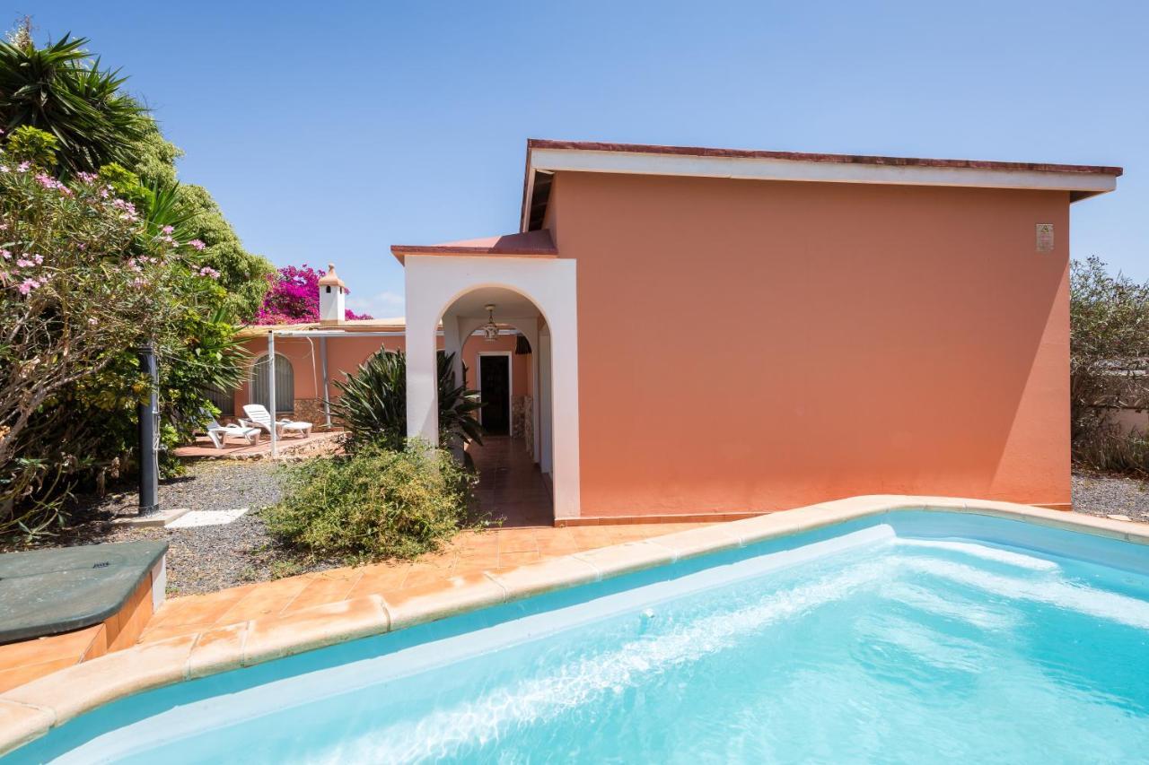 Home2Book Quiet Villa With Private Pool Triquivijate Εξωτερικό φωτογραφία