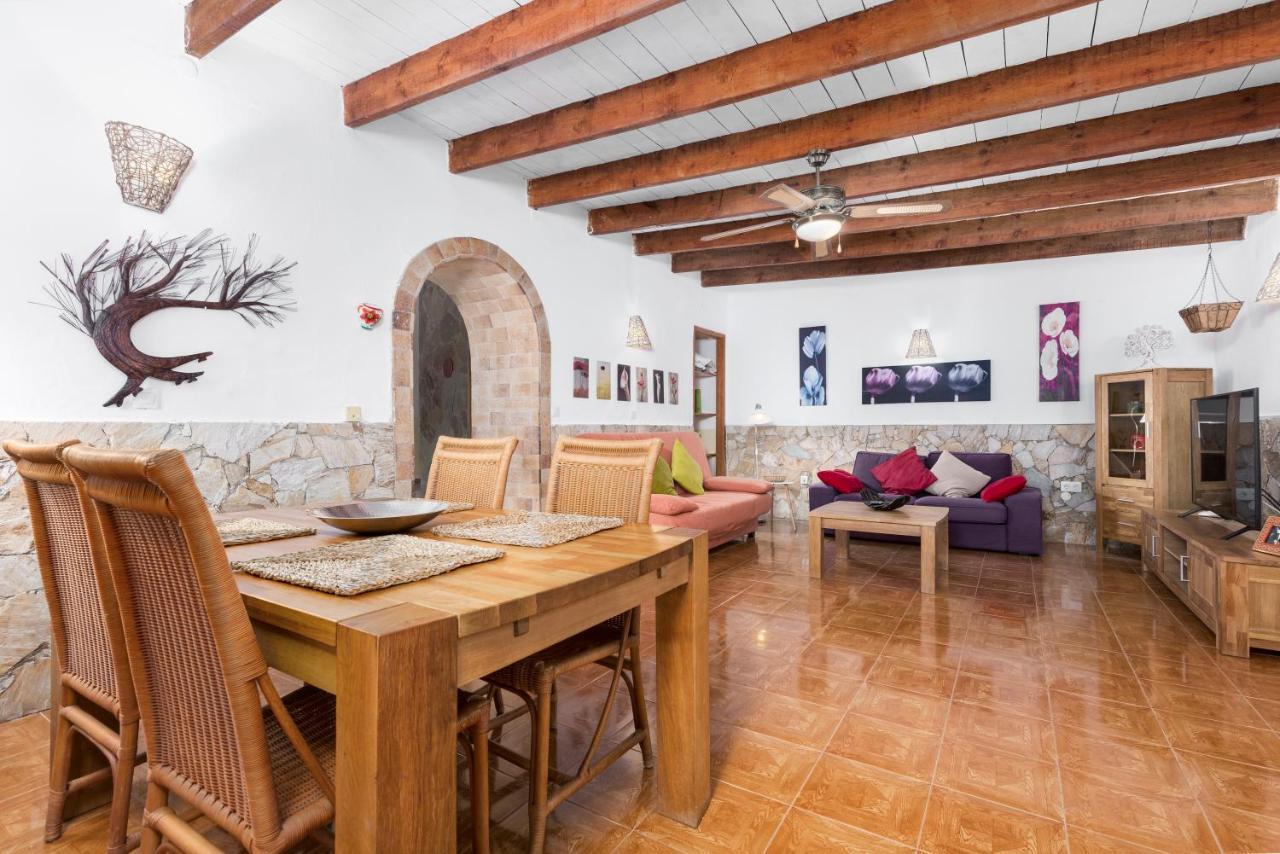 Home2Book Quiet Villa With Private Pool Triquivijate Εξωτερικό φωτογραφία