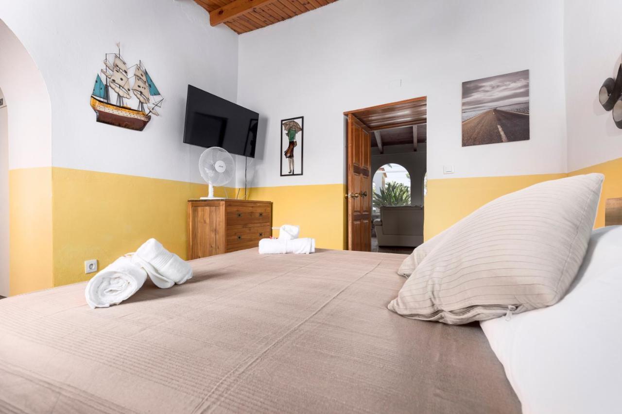 Home2Book Quiet Villa With Private Pool Triquivijate Εξωτερικό φωτογραφία